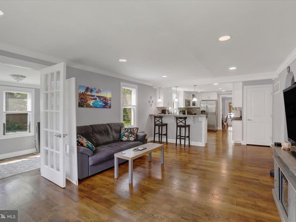 331 N Lafayette Avenue, Morrisville PA 19067