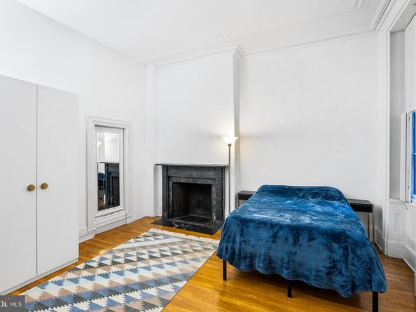 1033 Spruce Street 200, Philadelphia PA 19107