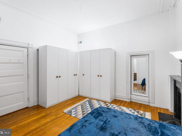 1033 Spruce Street 200, Philadelphia PA 19107