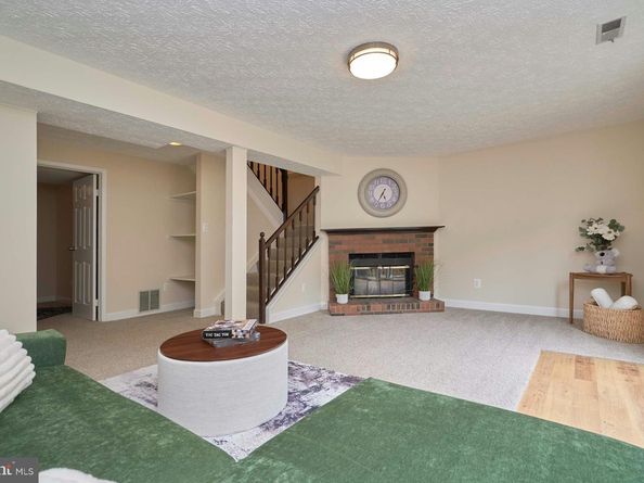 6758 Brook Run Drive, Falls Church VA 22043