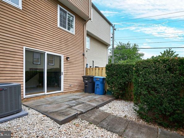 6758 Brook Run Drive, Falls Church VA 22043
