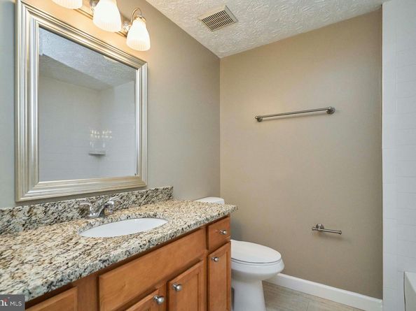 6758 Brook Run Drive, Falls Church VA 22043