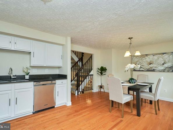 6758 Brook Run Drive, Falls Church VA 22043