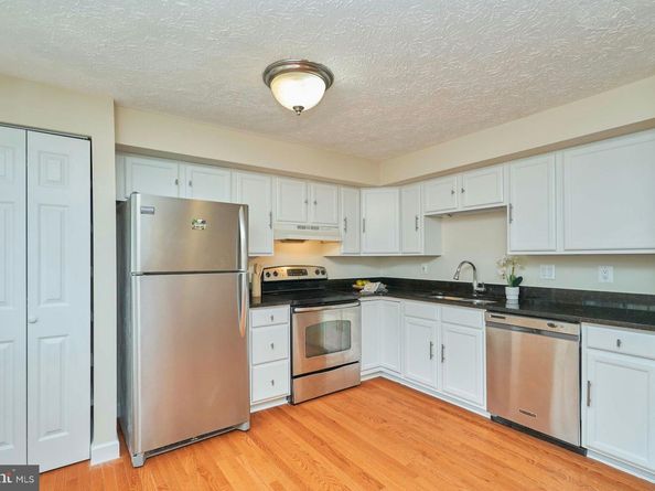 6758 Brook Run Drive, Falls Church VA 22043
