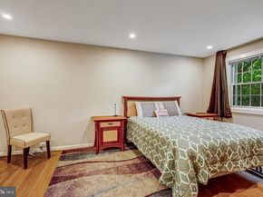 3237 Ravensworth Place, Alexandria VA 22302