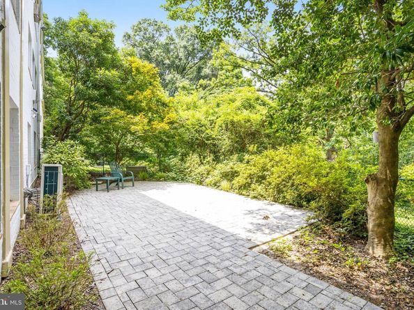 3237 Ravensworth Place, Alexandria VA 22302