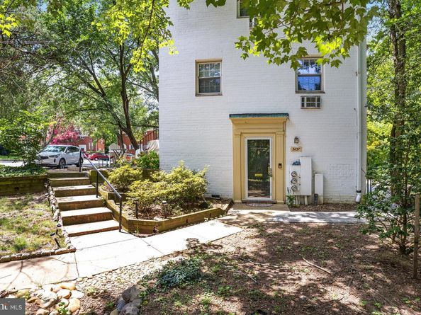 3237 Ravensworth Place, Alexandria VA 22302