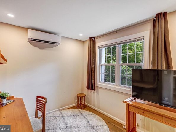 3237 Ravensworth Place, Alexandria VA 22302