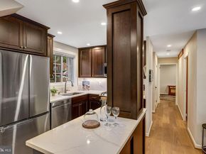 3237 Ravensworth Place, Alexandria VA 22302