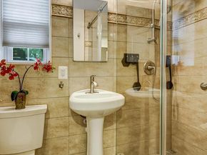 3237 Ravensworth Place, Alexandria VA 22302