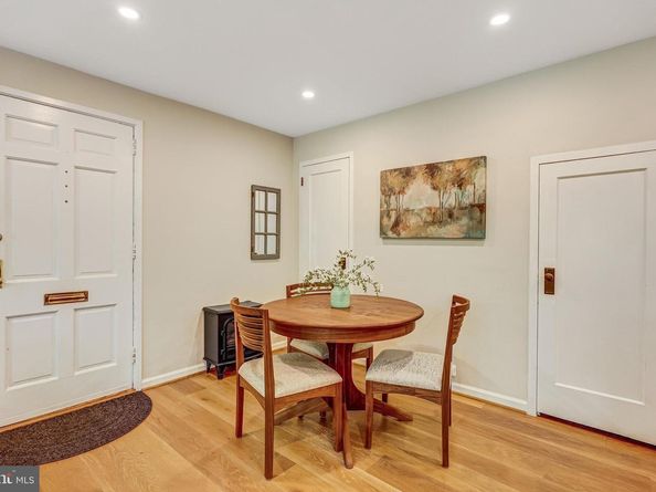 3237 Ravensworth Place, Alexandria VA 22302