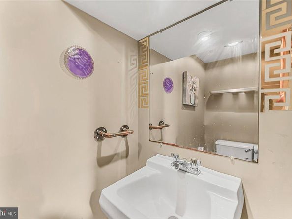 4129 Garrett Road, Drexel Hill PA 19026