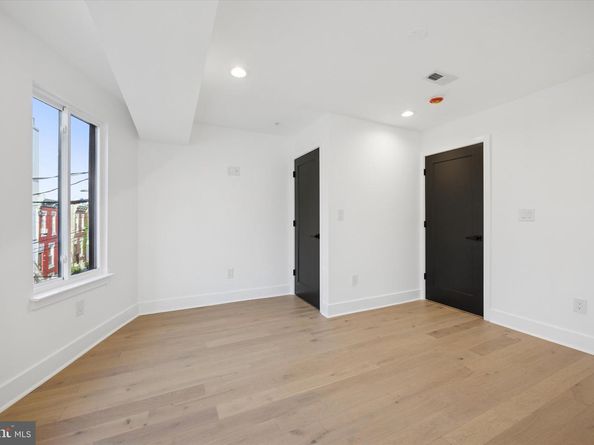 719 Mercy Street, Philadelphia PA 19148