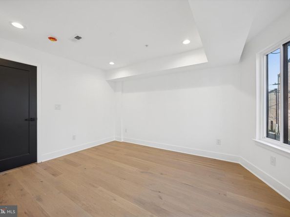 719 Mercy Street, Philadelphia PA 19148