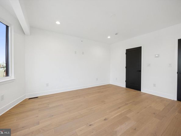 719 Mercy Street, Philadelphia PA 19148