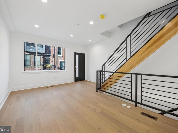 719 Mercy Street, Philadelphia PA 19148