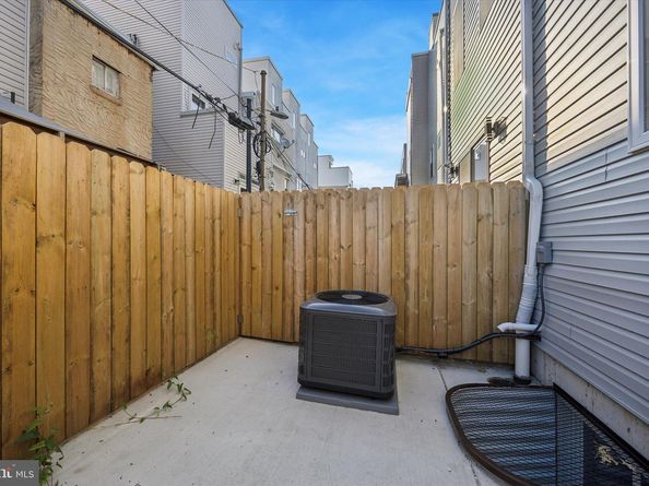 719 Mercy Street, Philadelphia PA 19148
