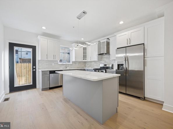 719 Mercy Street, Philadelphia PA 19148
