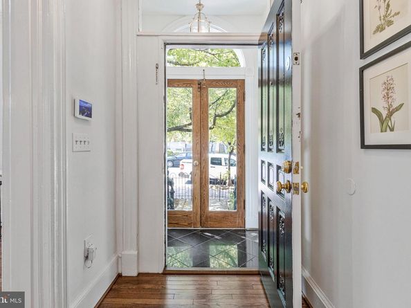 334 E Street NE, Washington DC 20002