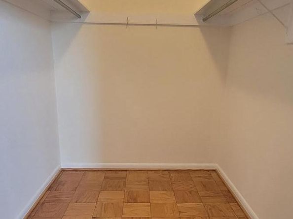 5101 River Road 1502, Bethesda MD 20816