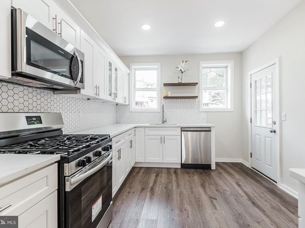 6545 Cutler St, Philadelphia PA 19126