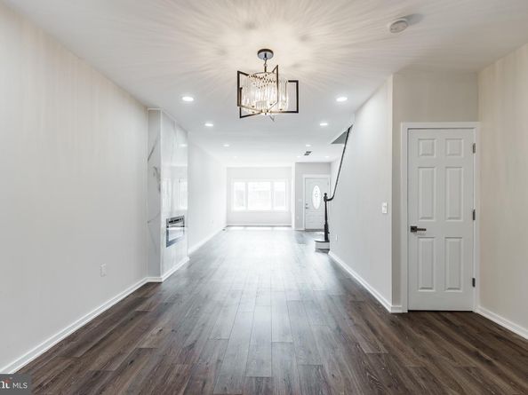 6545 Cutler St, Philadelphia PA 19126
