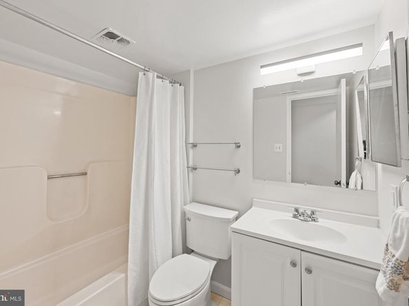 8044 Inverness Ridge Road, Potomac MD 20854