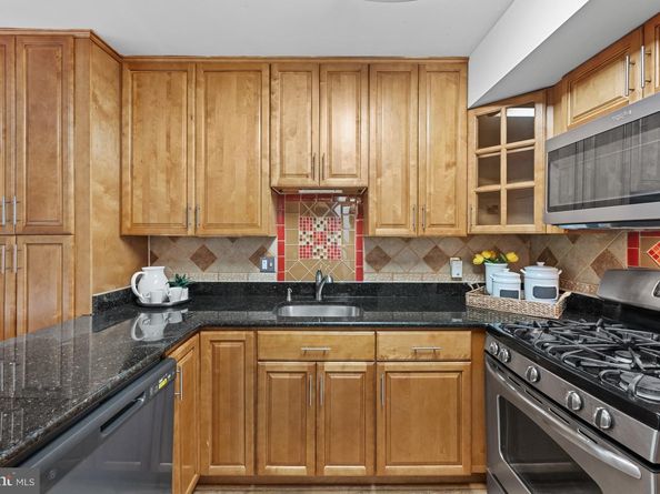 8044 Inverness Ridge Road, Potomac MD 20854