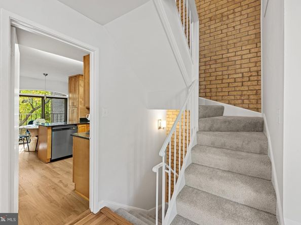 8044 Inverness Ridge Road, Potomac MD 20854