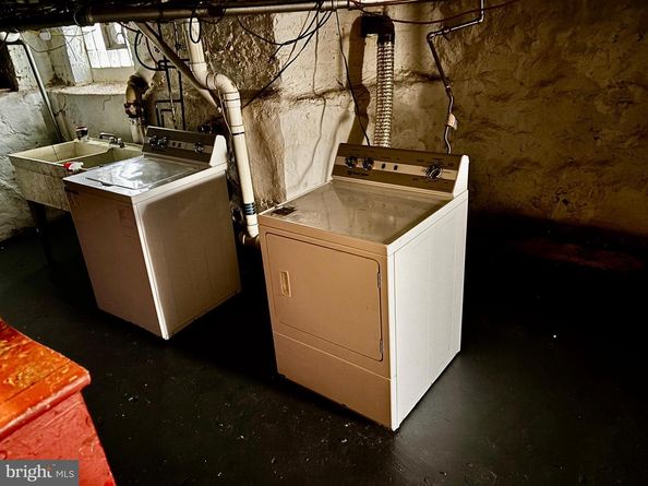 3318 Almond Street, Philadelphia PA 19134