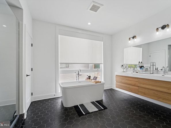73 E Sharpnack Street, Philadelphia PA 19119