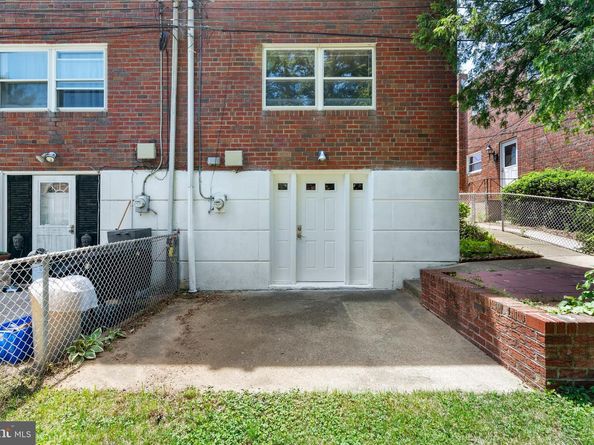 2713 Clayton Street, Philadelphia PA 19152