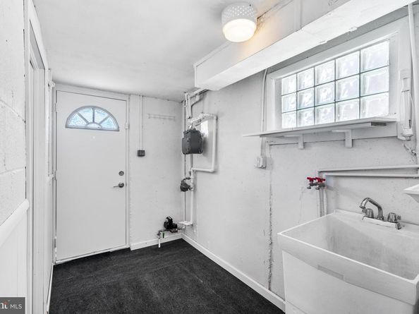 2713 Clayton Street, Philadelphia PA 19152