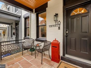 118 Todd Place NE