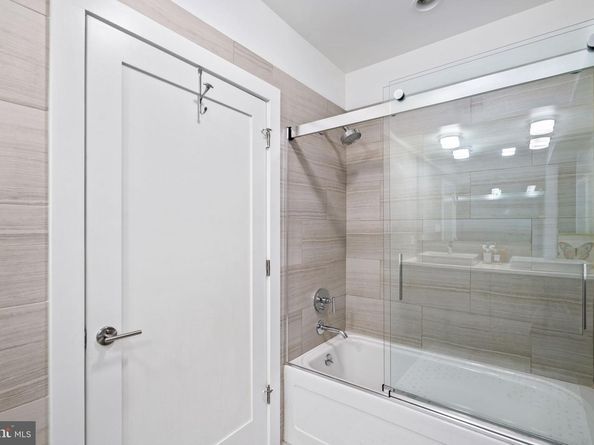 1606 Chestnut Street 4, Philadelphia PA 19103