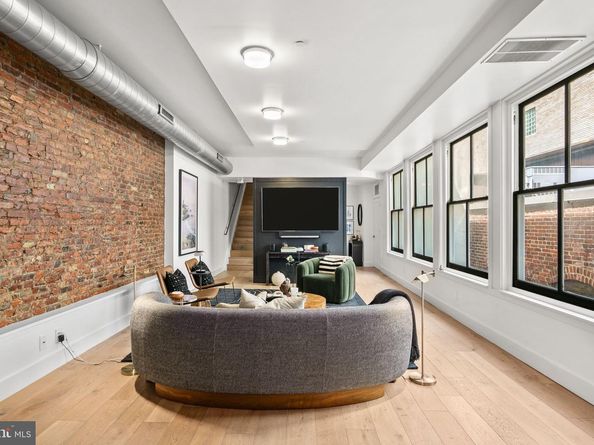 1606 Chestnut Street 4, Philadelphia PA 19103