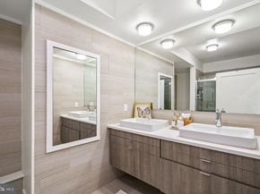 1606 Chestnut Street 4, Philadelphia PA 19103