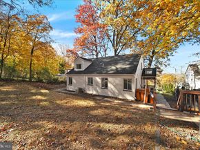 1135 Grovania Avenue, Abington PA 19001