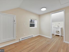 1135 Grovania Avenue, Abington PA 19001