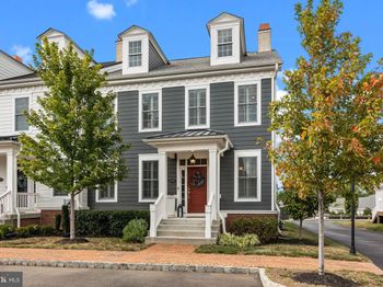1819 Windflower Lane