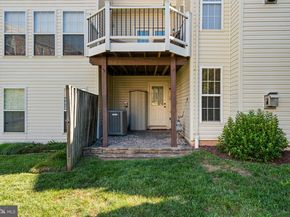 47464 Sharpskin Island Square, Sterling VA 20165