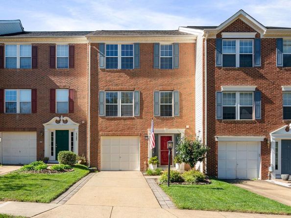 47464 Sharpskin Island Square, Sterling VA 20165