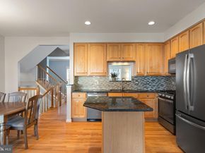 47464 Sharpskin Island Square, Sterling VA 20165