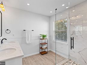 47464 Sharpskin Island Square, Sterling VA 20165