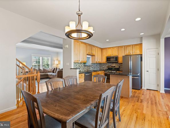 47464 Sharpskin Island Square, Sterling VA 20165