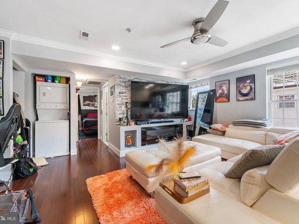 3201 8TH Street SE 10, Washington DC 20032