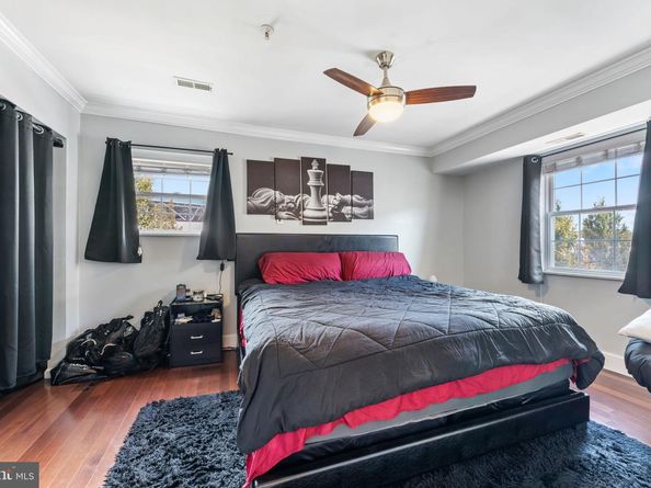 3201 8TH Street SE 10, Washington DC 20032