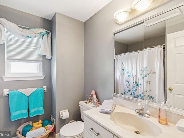 508 Laura Lane, Philadelphia PA 19116