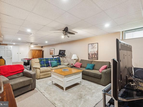 508 Laura Lane, Philadelphia PA 19116