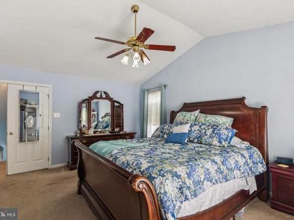 508 Laura Lane, Philadelphia PA 19116
